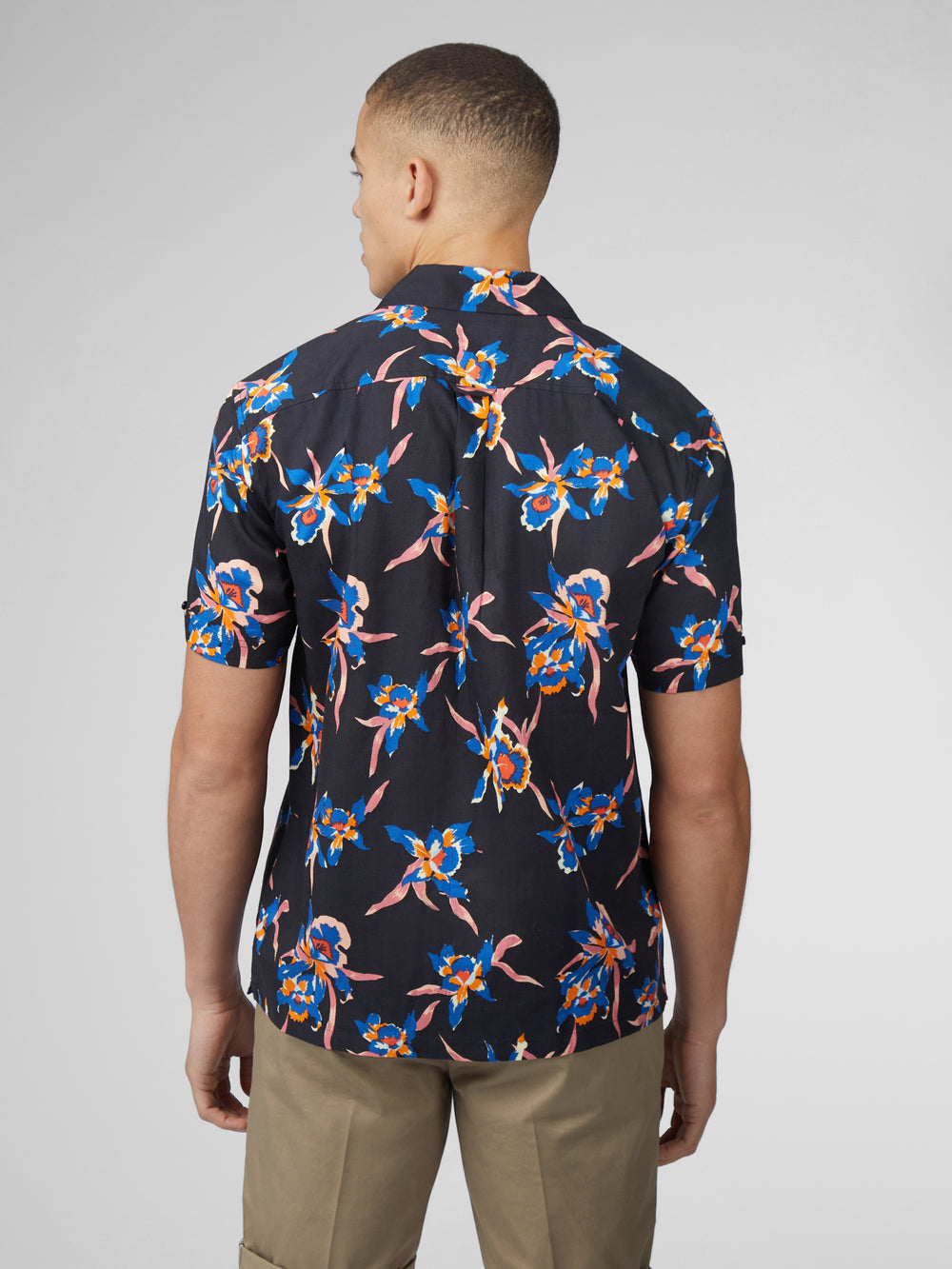 Black Ben Sherman Signature Botanical Print Shirts | 7124CZMBT