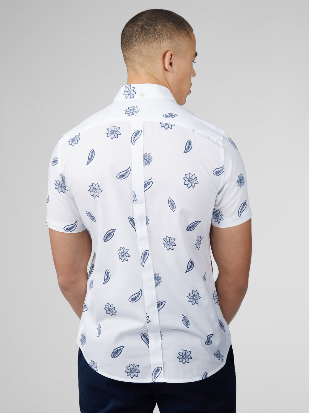 White Ben Sherman Signature Floral Shirts | 2186MAPQZ