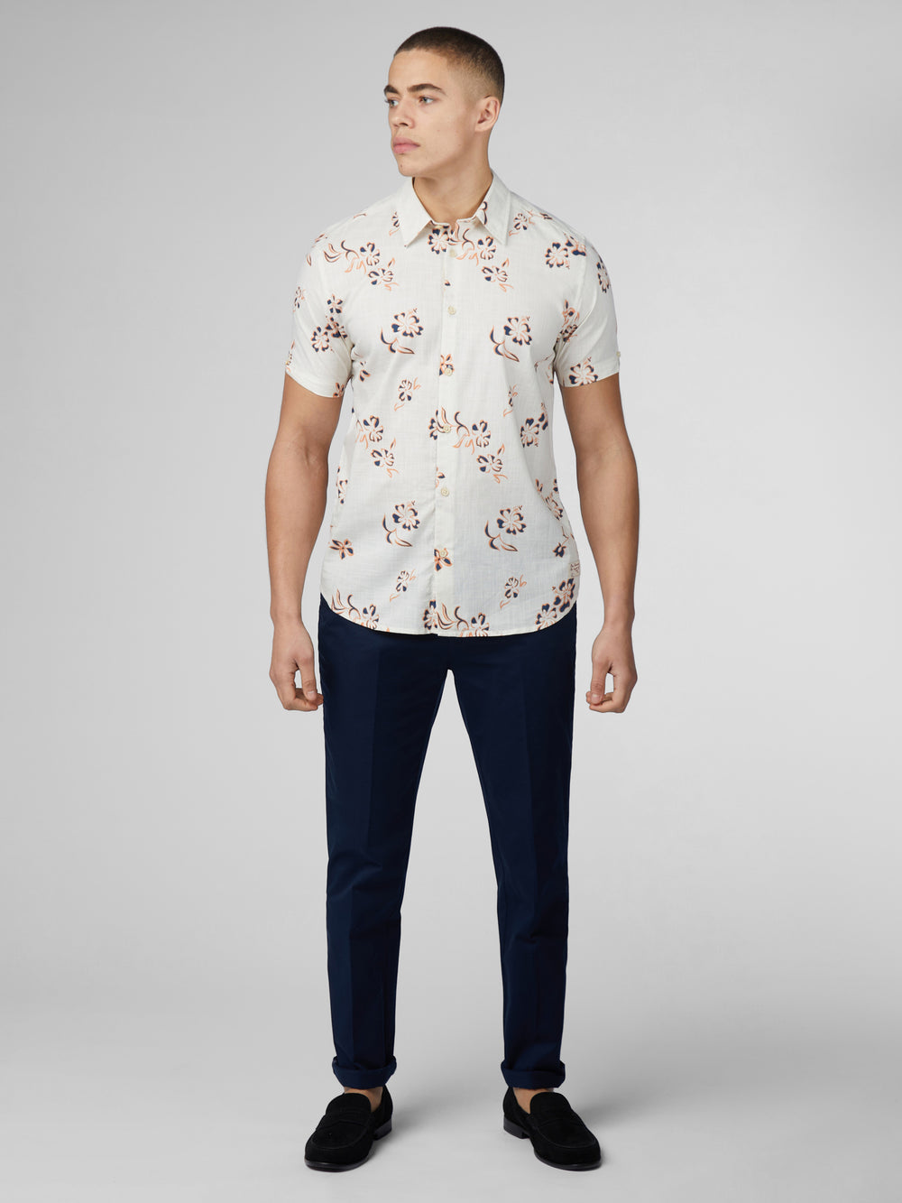 White Ben Sherman Signature Linear Floral Shirts | 4352AIVZL