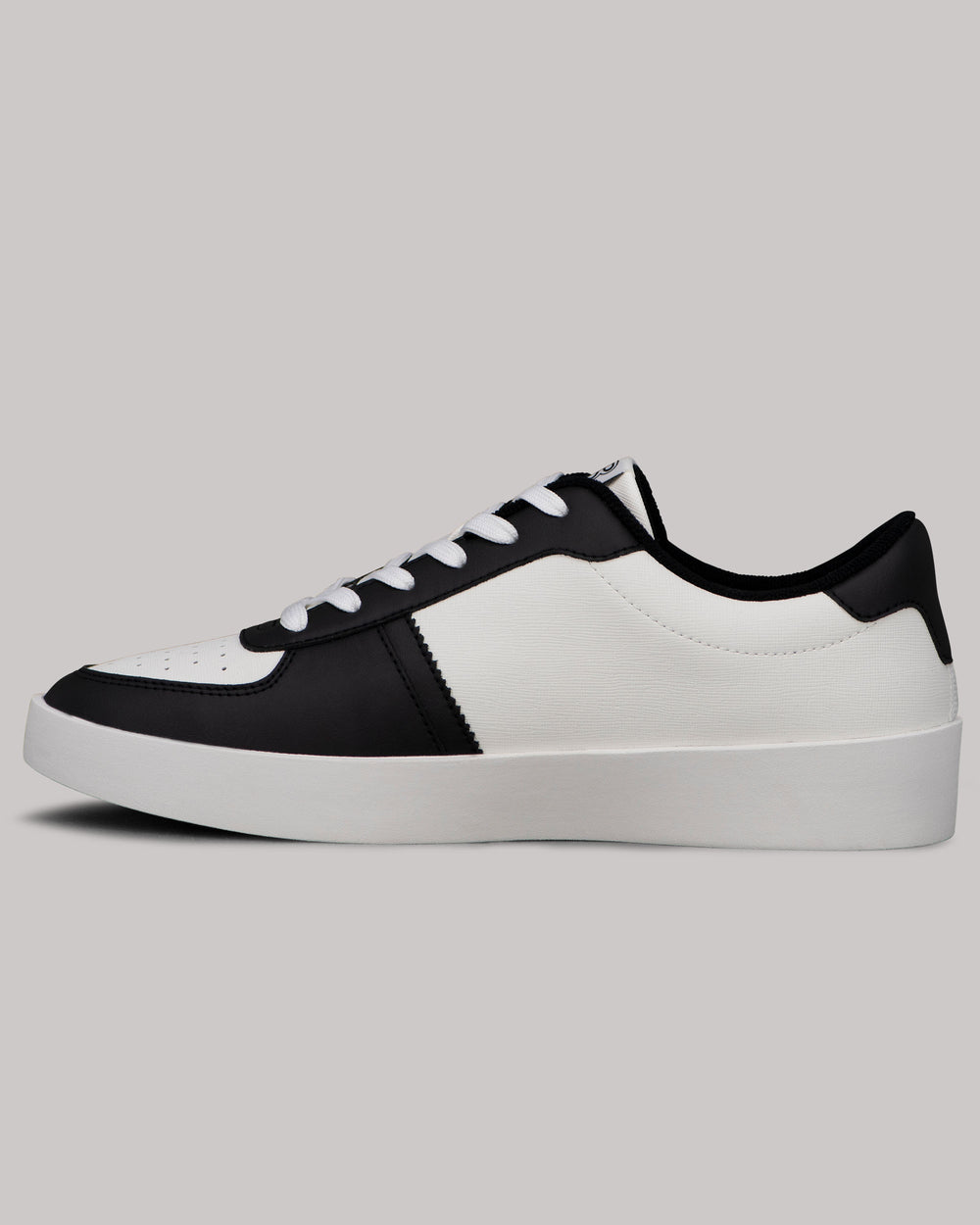 White / Black Ben Sherman Richmond Sneakers | 4578FSHMJ