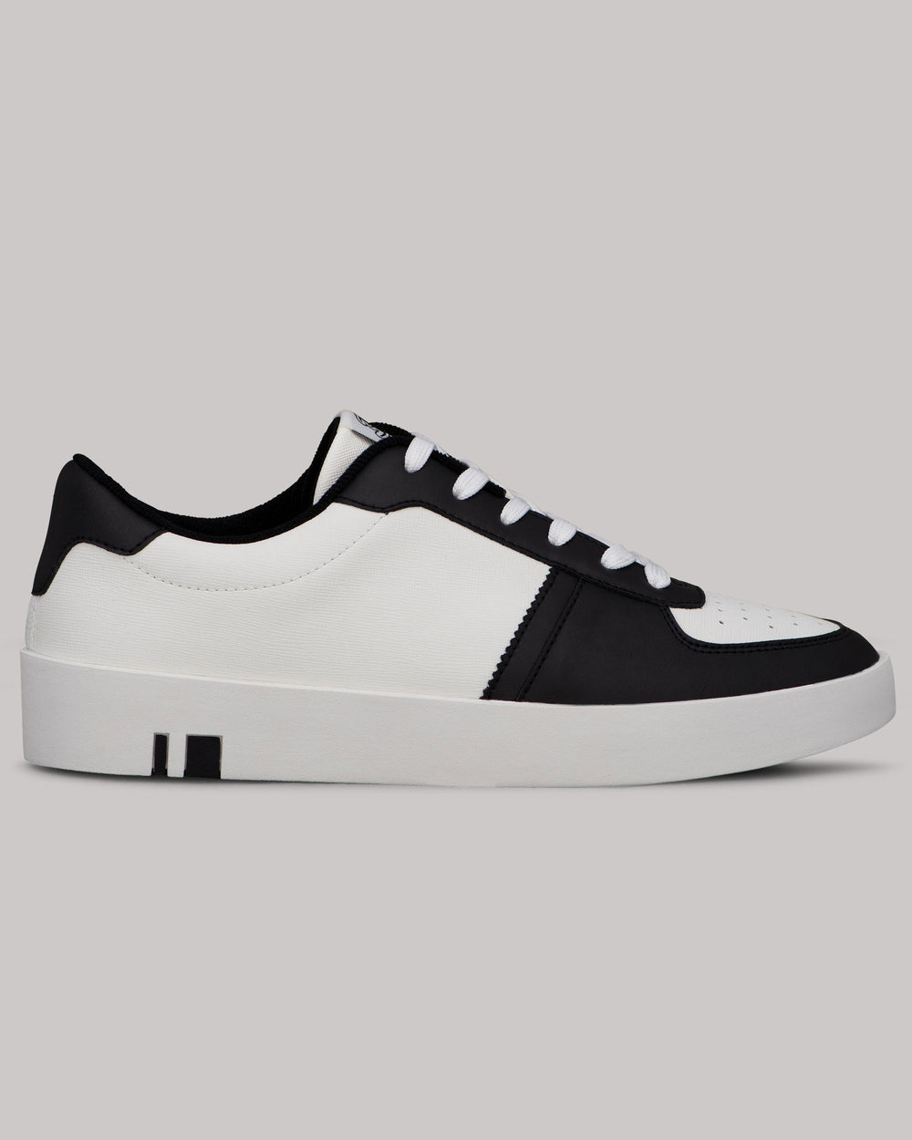 White / Black Ben Sherman Richmond Sneakers | 4578FSHMJ